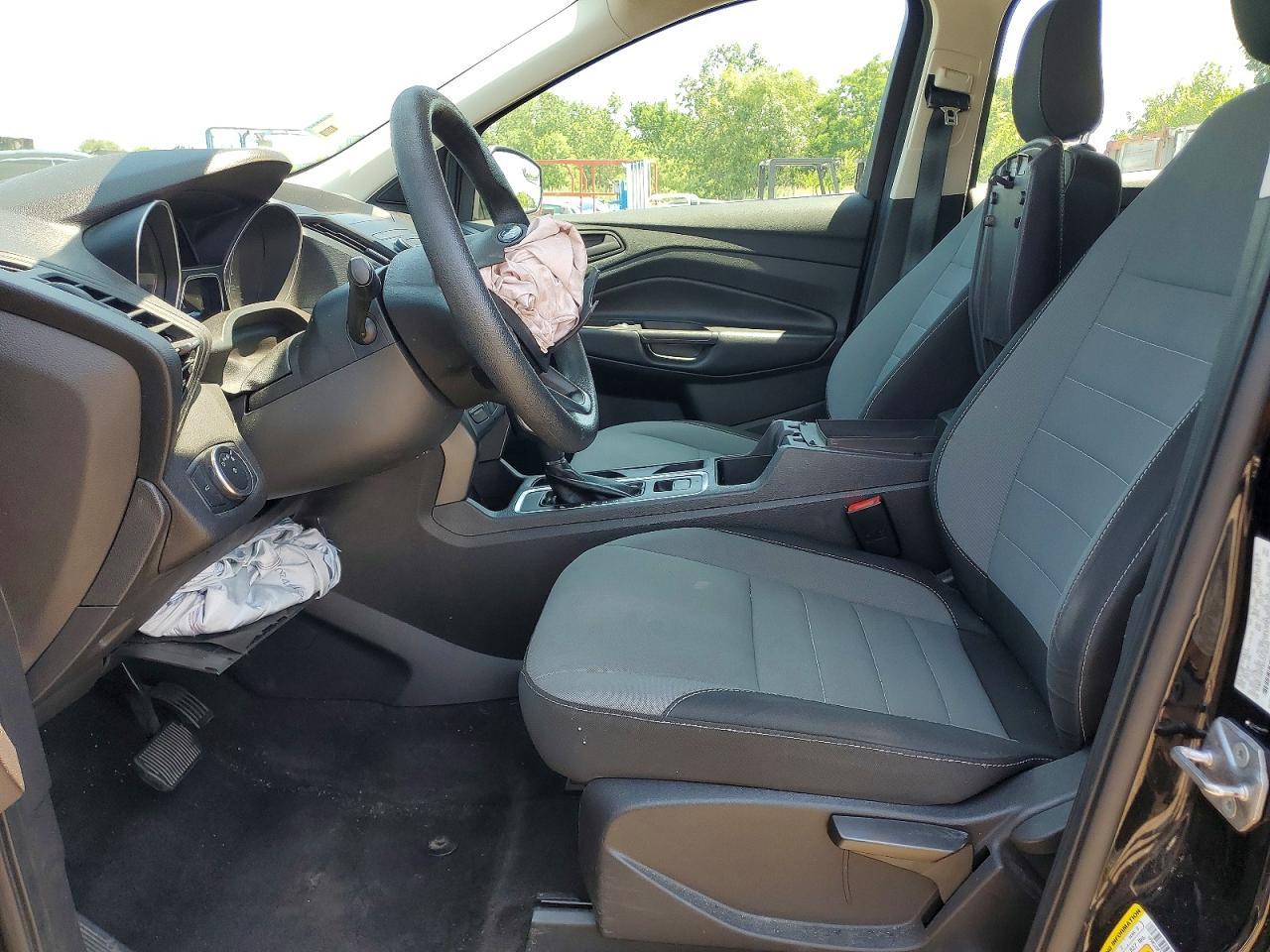 2019 Ford Escape S - Фото 7