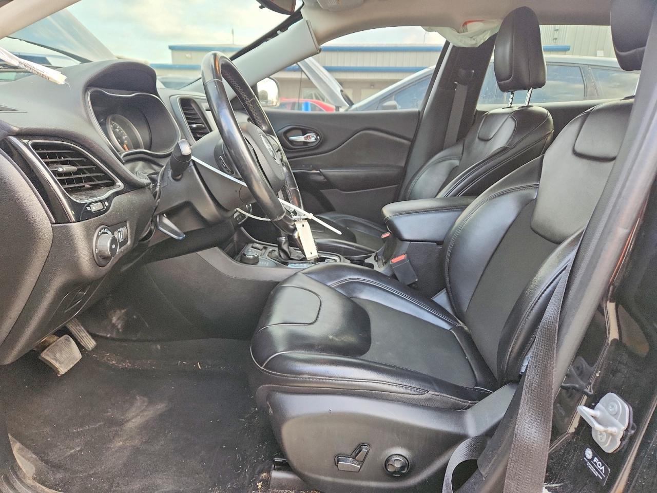 2021 Jeep Cherokee Latitude Plus - Фото 7