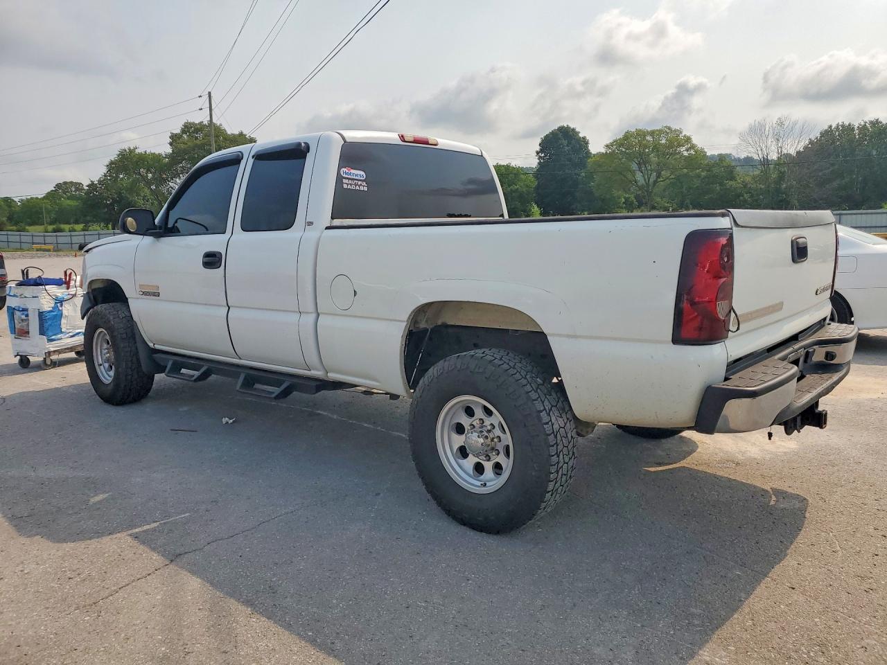2005 Chevrolet Silverado C2500 Heavy Duty - Фото 2