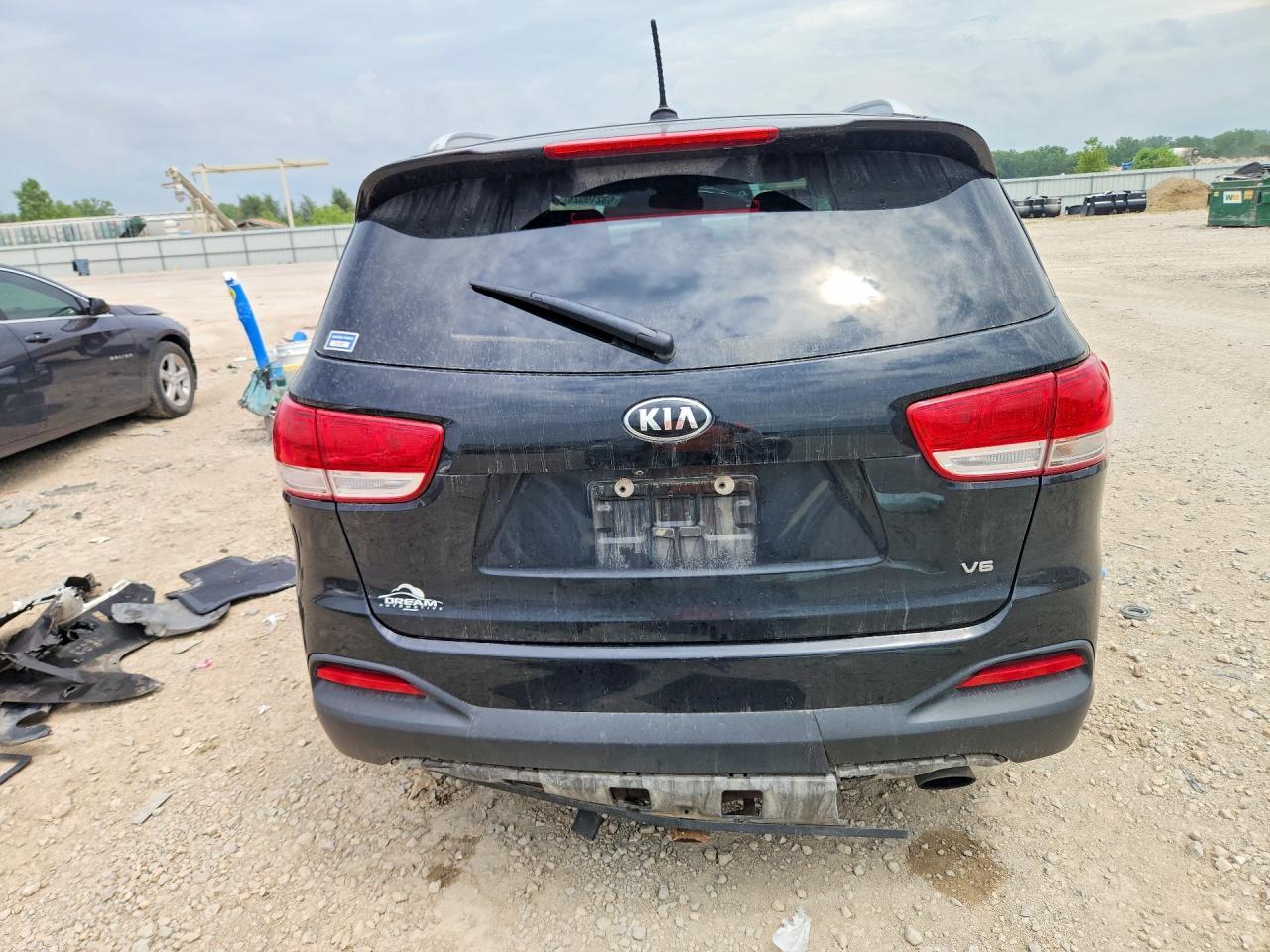 2018 Kia Sorento Lx V6 - Image 6