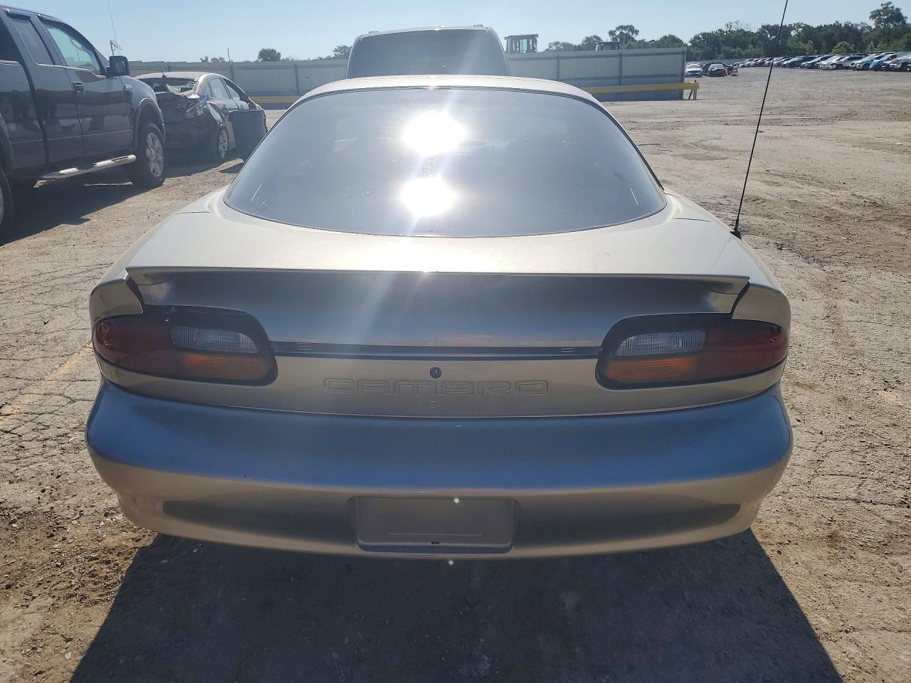 2001 Chevrolet Camaro - Фото 6