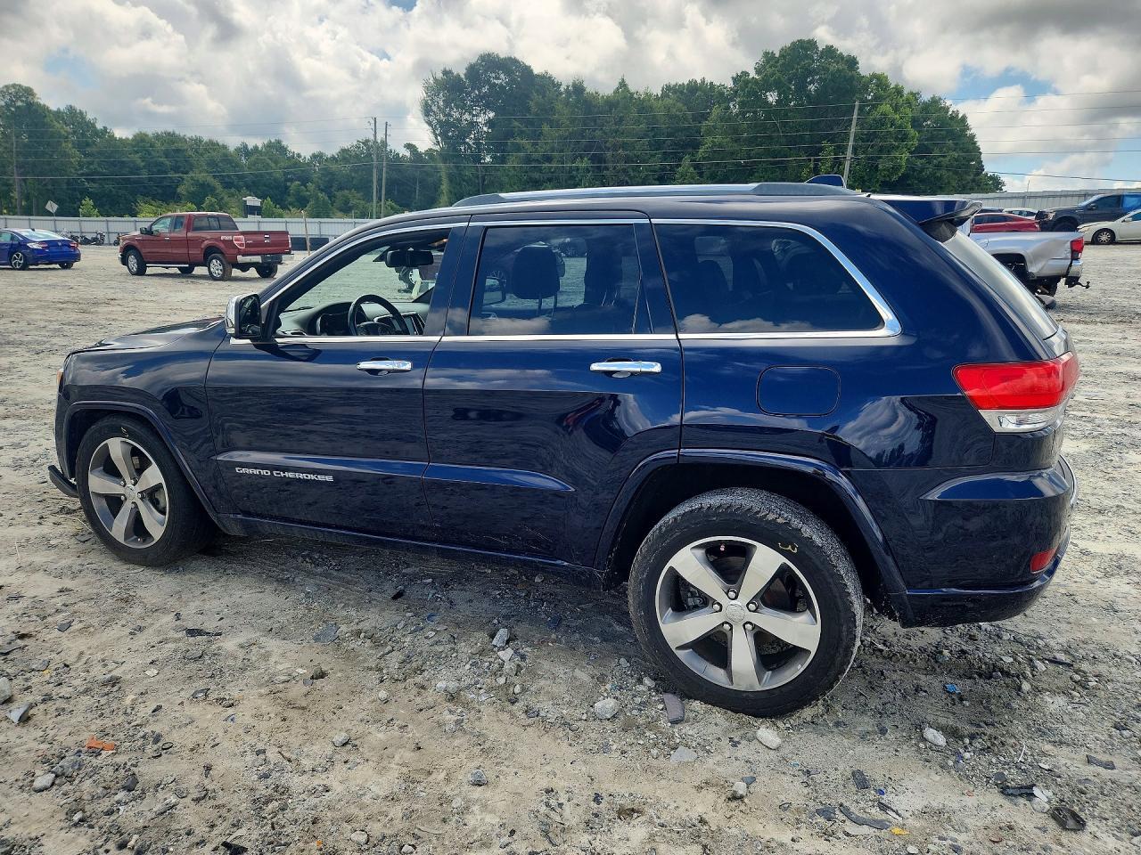 2015 Jeep Grand Cherokee Overland - Фото 2