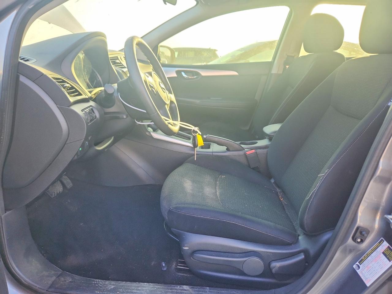 2019 Nissan Sentra S - Фото 7