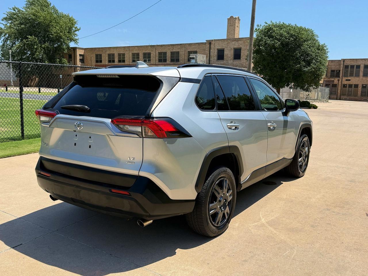 2019 Toyota Rav4 Le - Фото 4