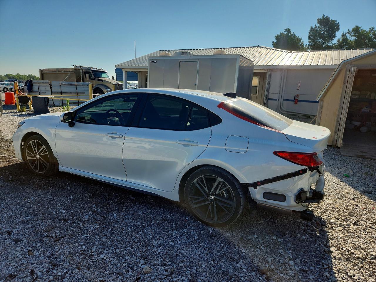 2025 Toyota Camry Xse - Фото 2
