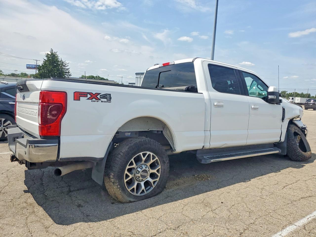 2021 Ford F250 Super Duty - Фото 3