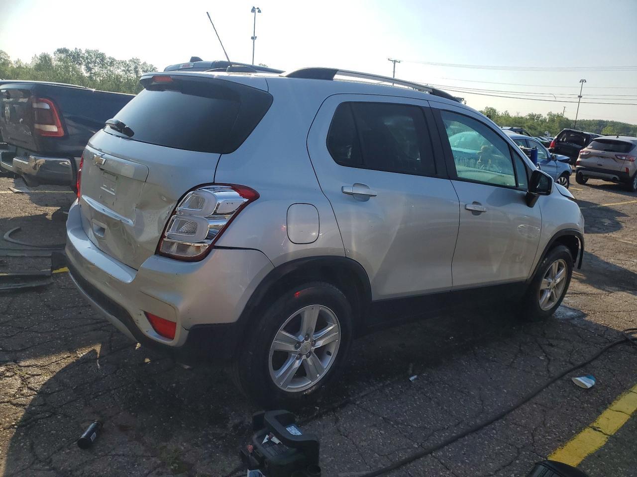 2021 Chevrolet Trax 1Lt - Фото 3