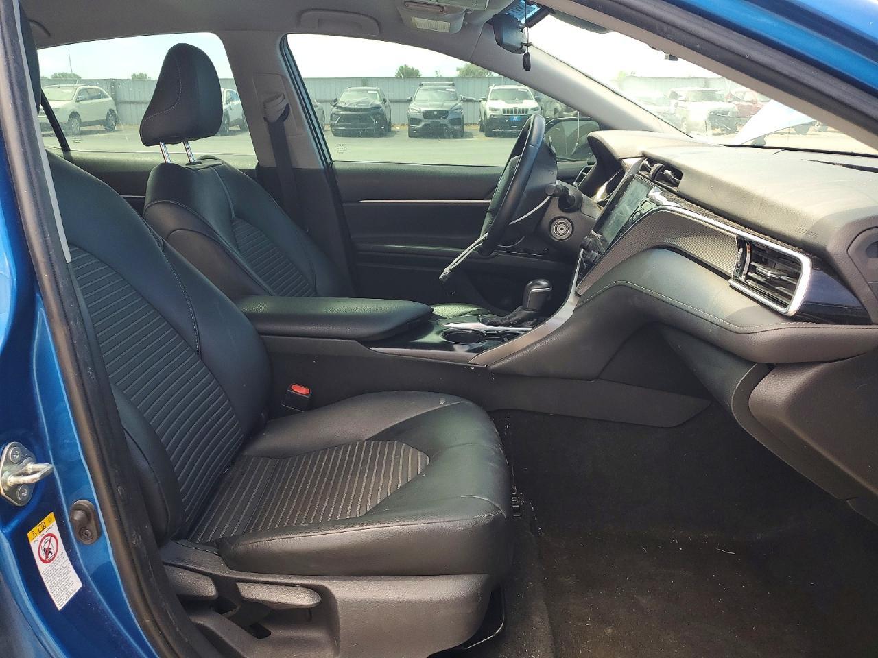 2018 Toyota Camry Se - Image 7