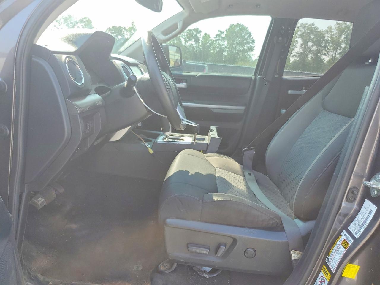 2014 Toyota Tundra Sr5 - Image 7