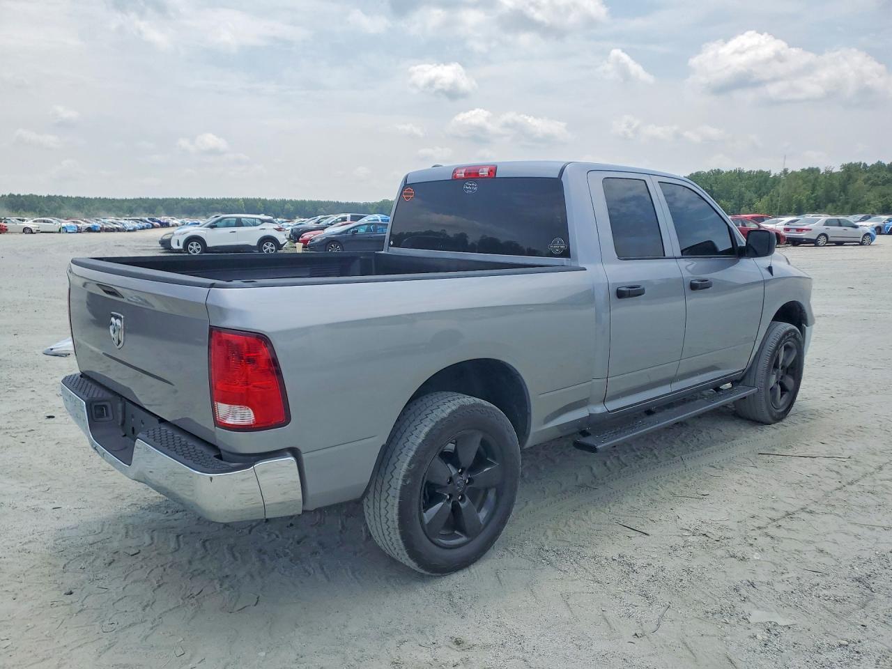 2024 Ram 1500 Classic Slt - Фото 3