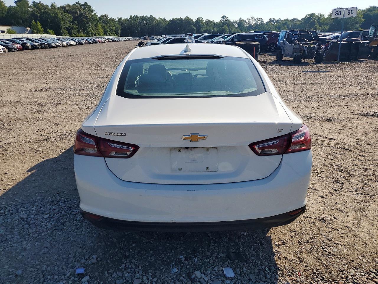 2022 Chevrolet Malibu Lt - Image 6