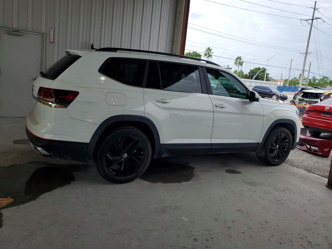 2022 Volkswagen Atlas Se - Image 3