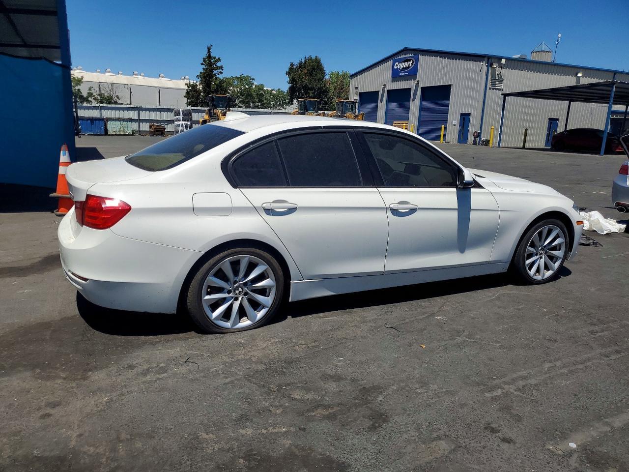 2012 BMW 328 I - Фото 3
