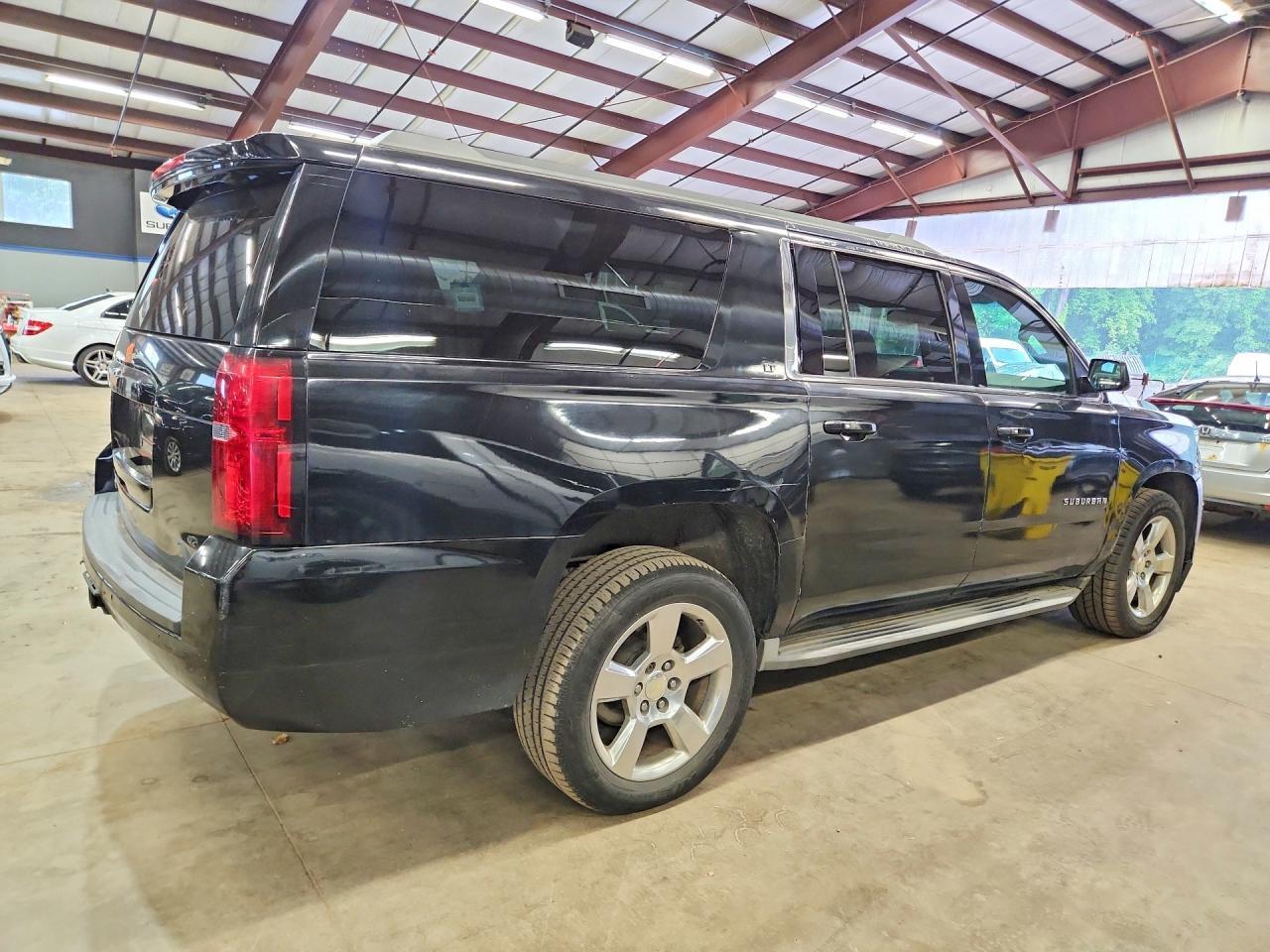 2015 Chevrolet Suburban K1500 Lt - Фото 3