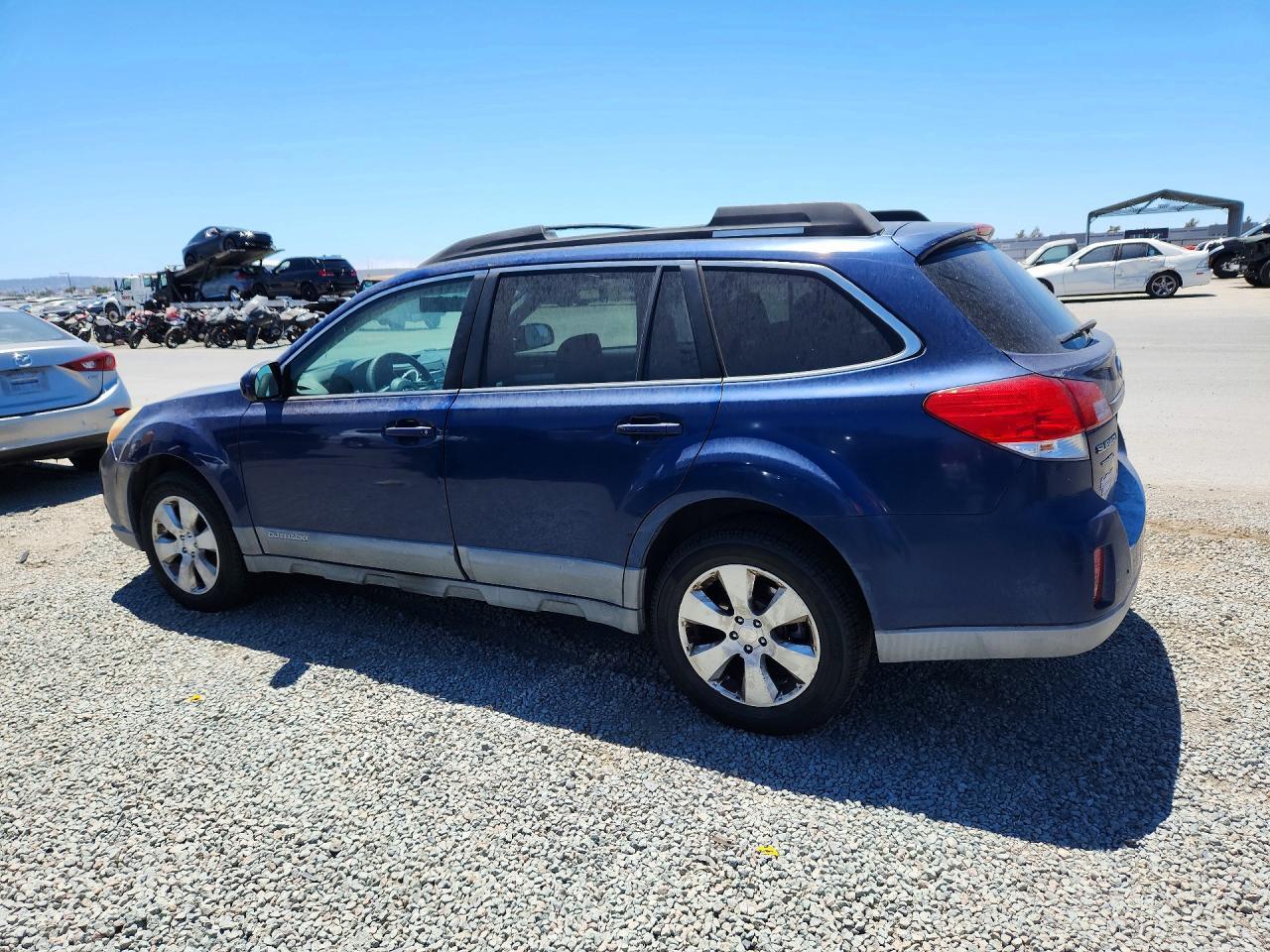 2010 Subaru Outback 2.5I Premium - Фото 2
