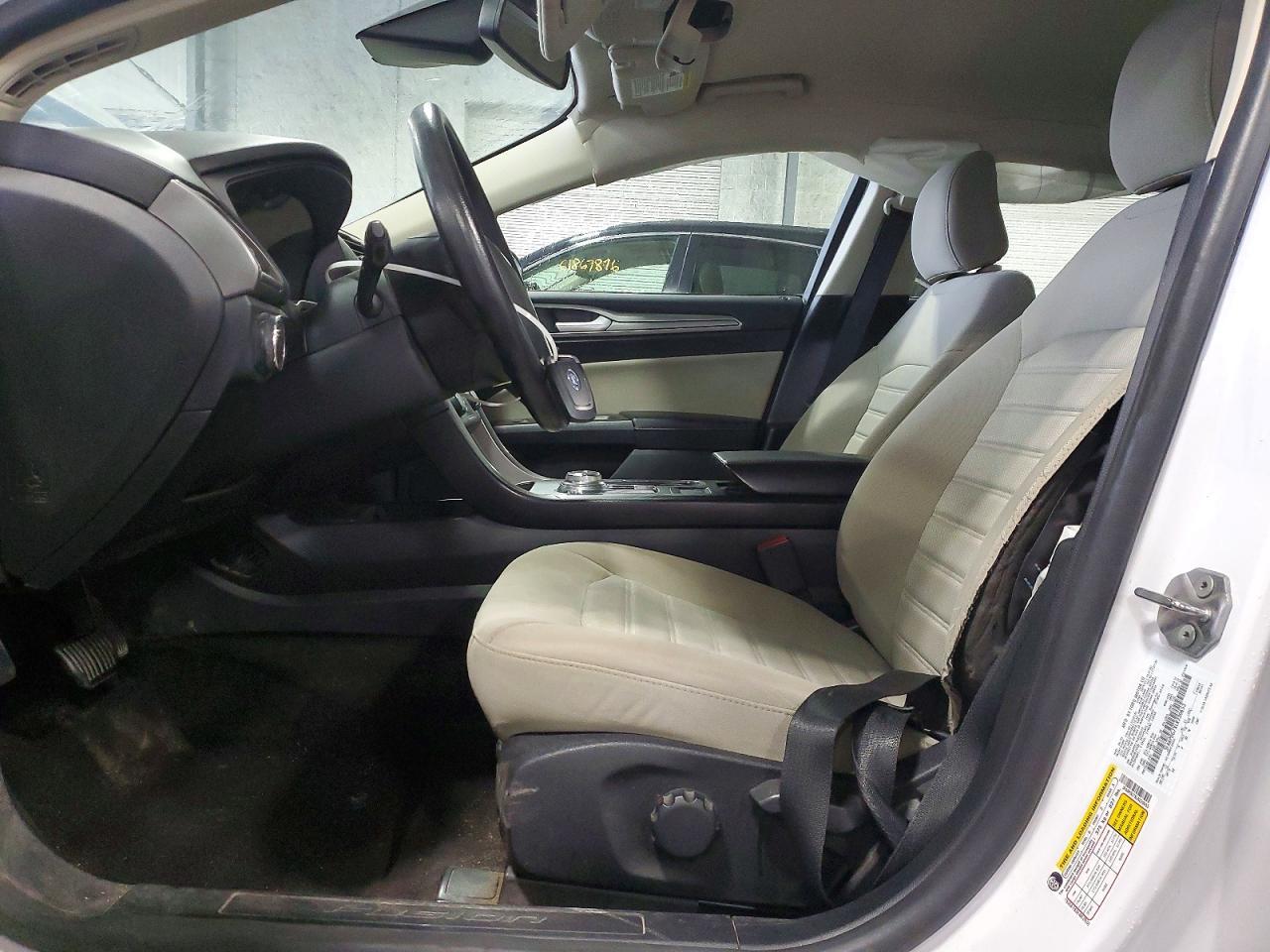2020 Ford Fusion S - Фото 7