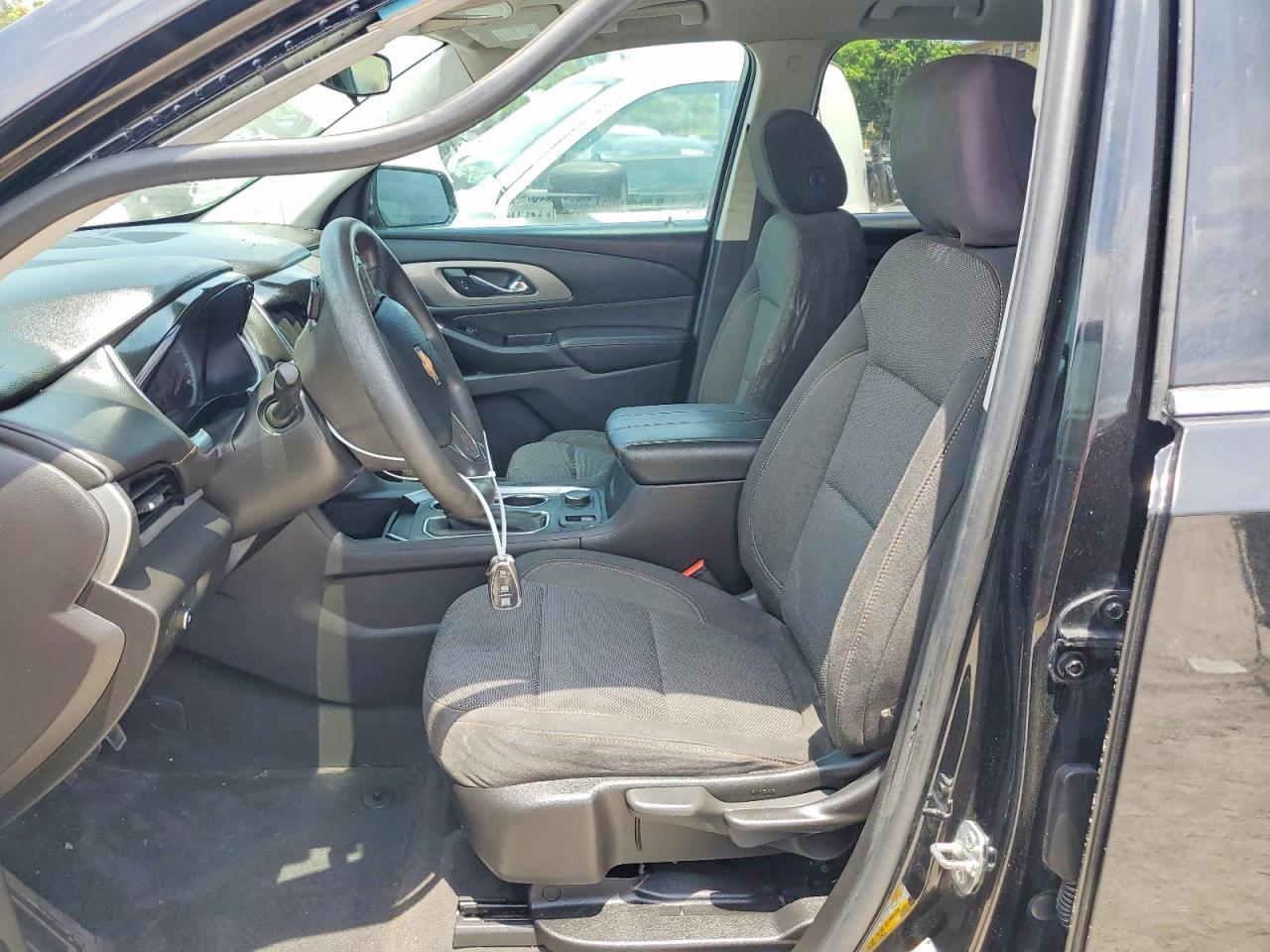 2019 Chevrolet Traverse Ls - Фото 7