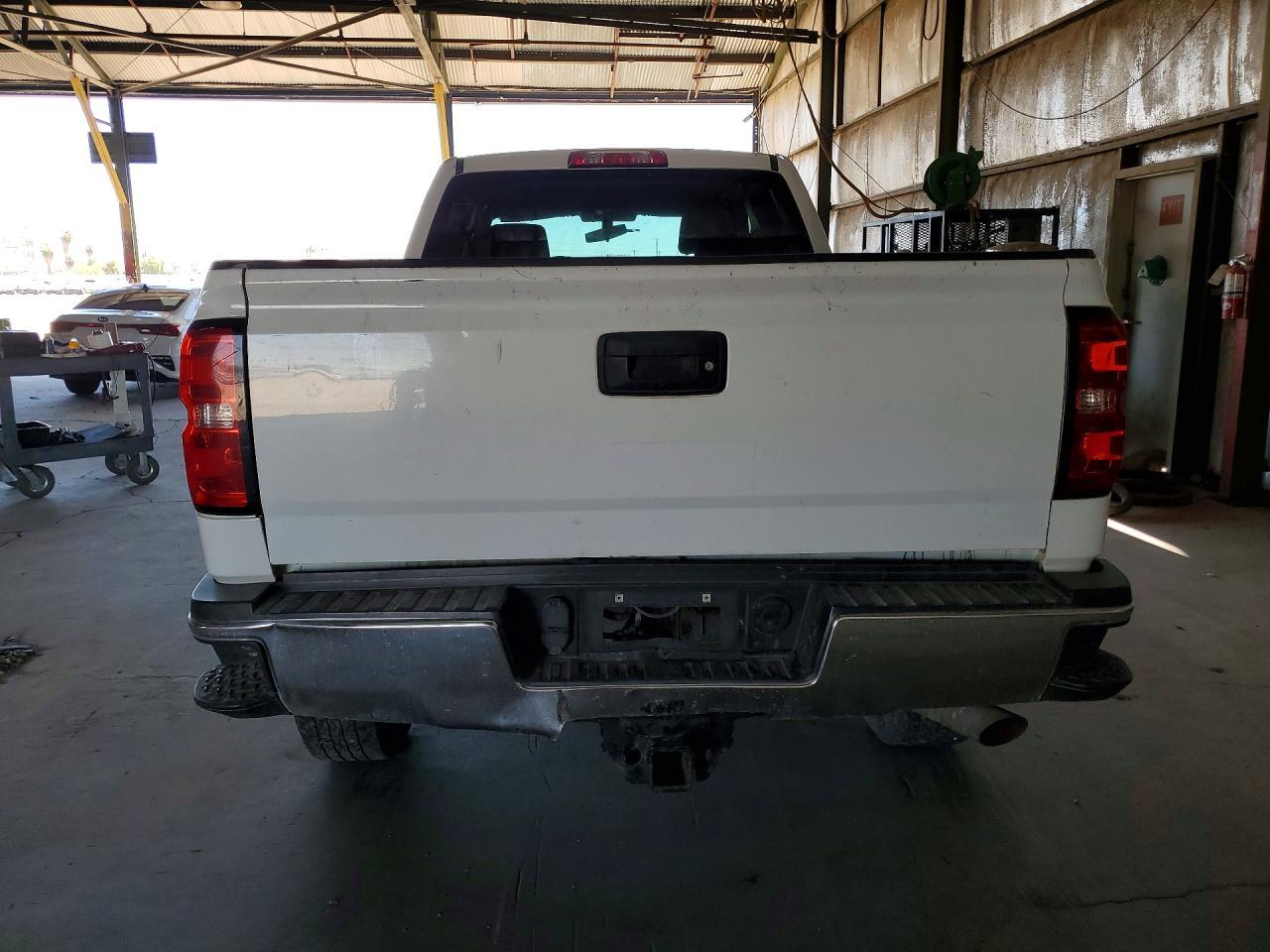 2017 Chevrolet Silverado C2500 Heavy Duty - Фото 6