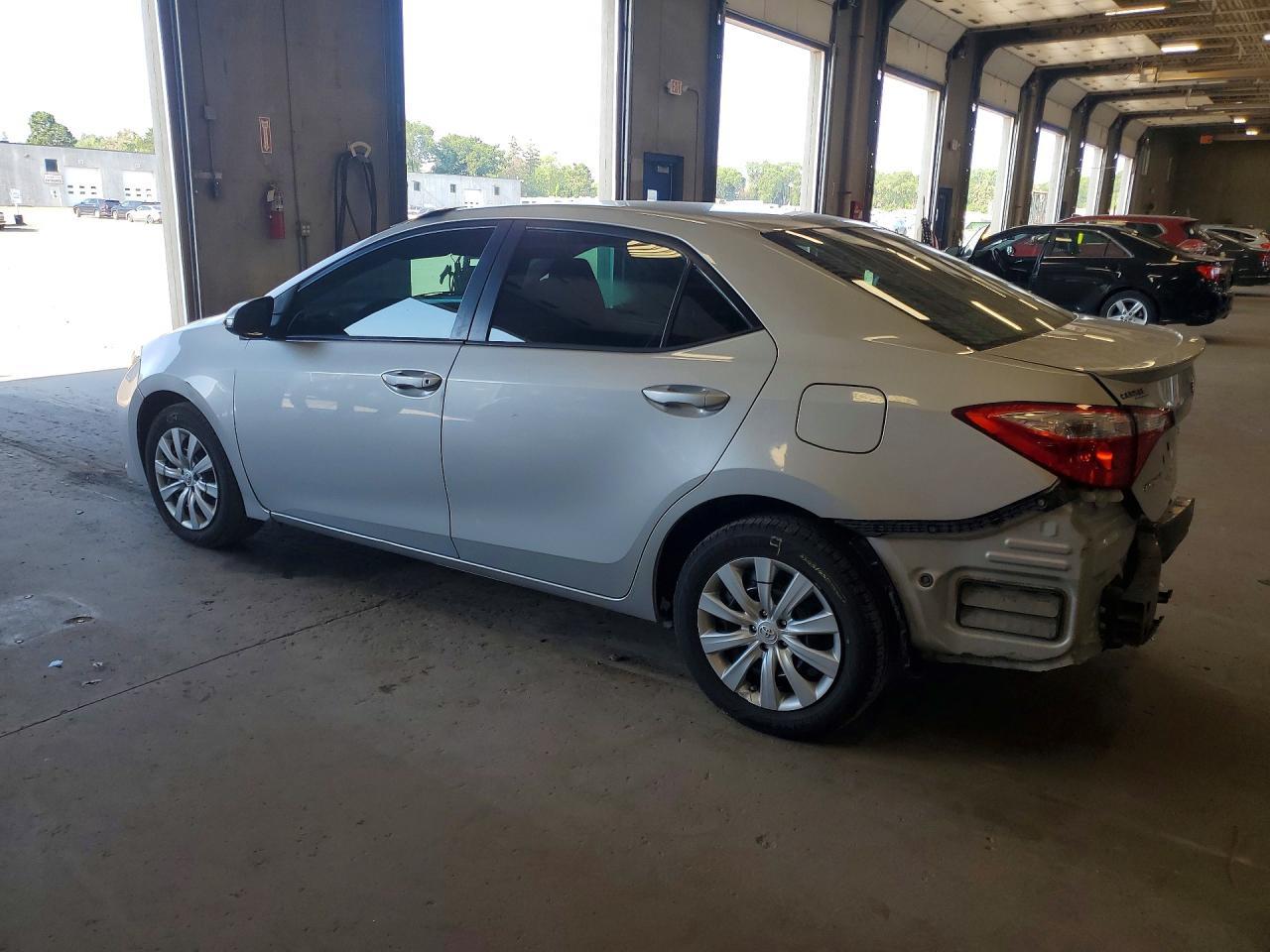 2014 Toyota Corolla S - Фото 2