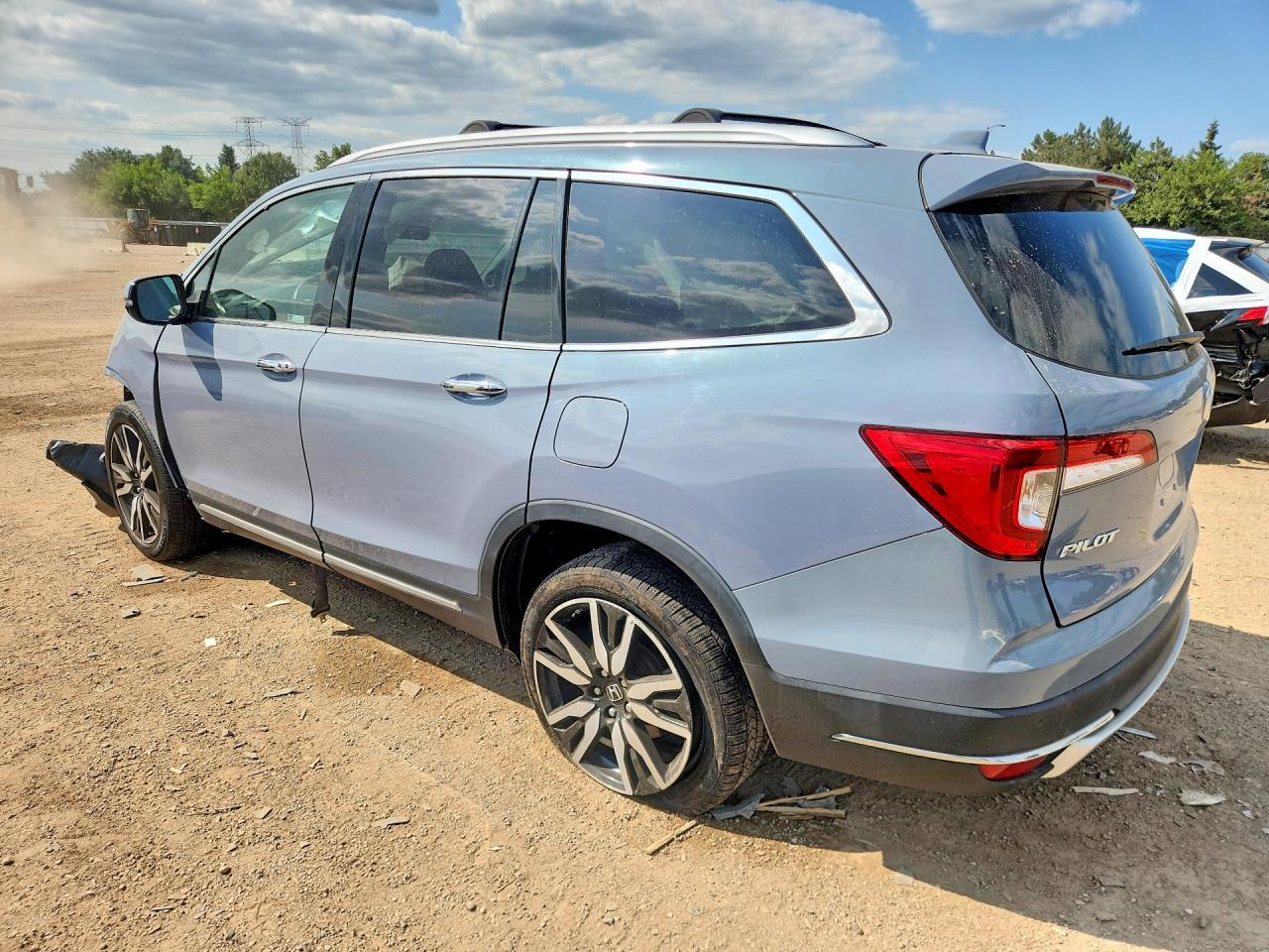 2022 Honda Pilot Touring - Фото 2