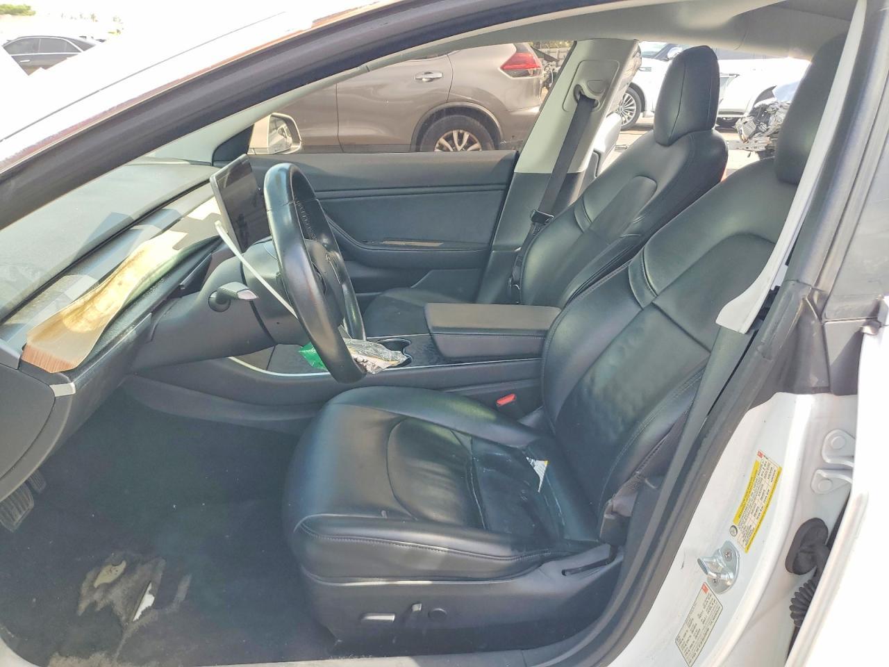 2018 Tesla Model 3 - Фото 7