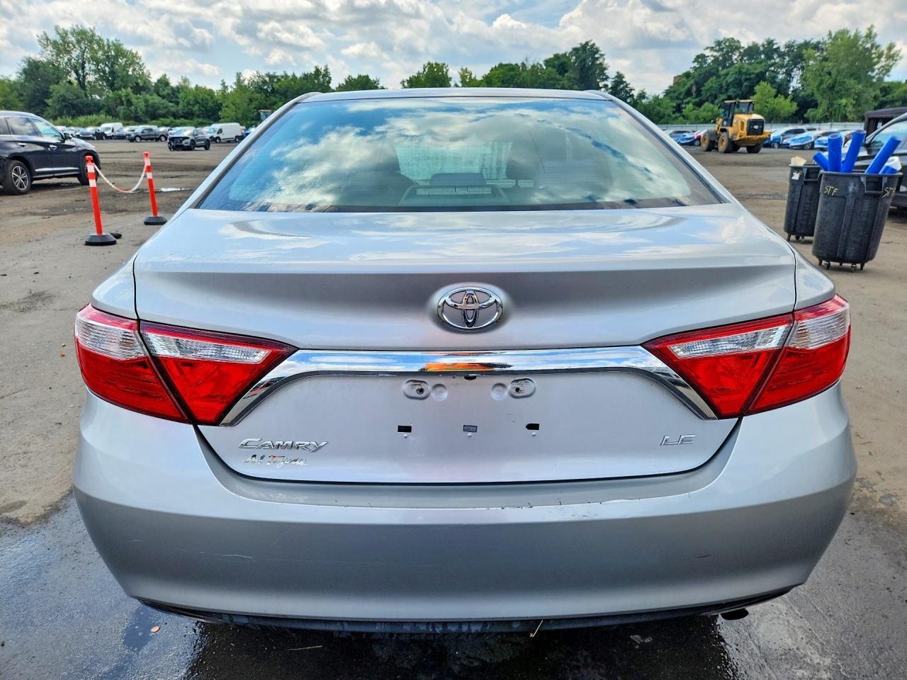 2017 Toyota Camry Le - Фото 6