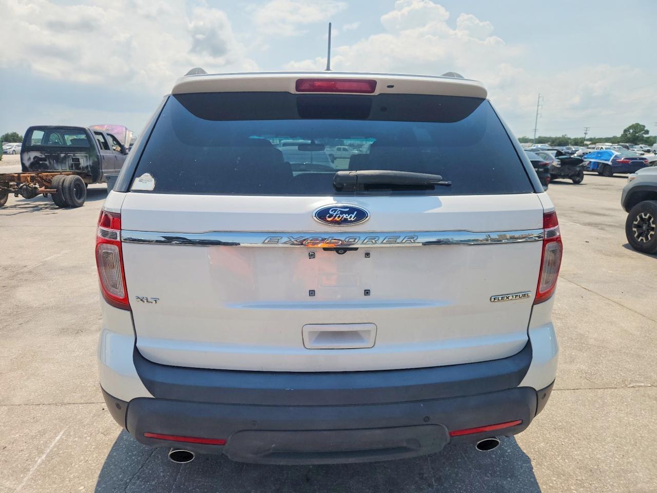 2015 Ford Explorer Xlt - Image 6