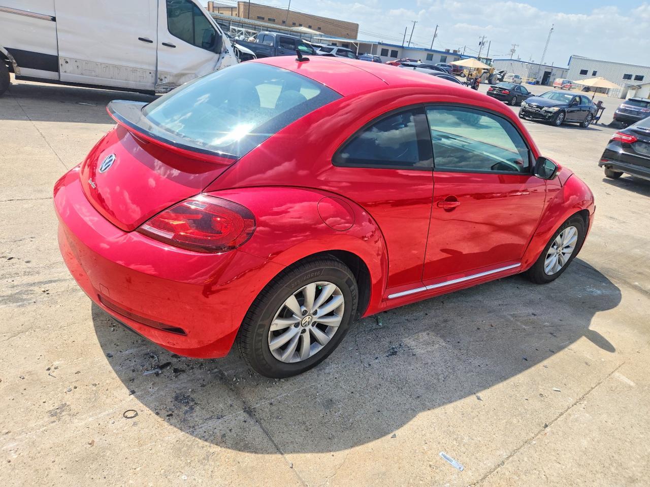 2019 Volkswagen Beetle S - Image 3