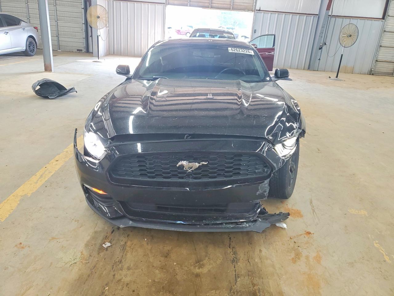 2017 Ford Mustang Base - Фото 5