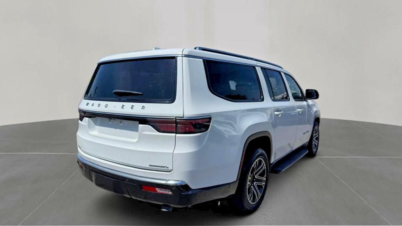2023 Jeep Wagoneer L Series Ii - Image 4