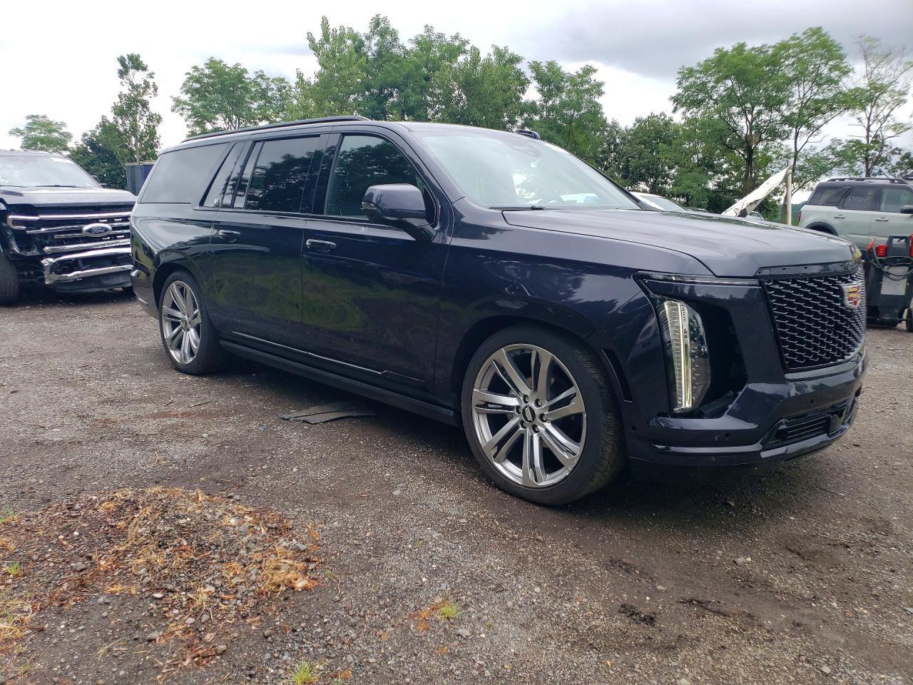 2025 Cadillac Escalade Esv Sport - Image 4