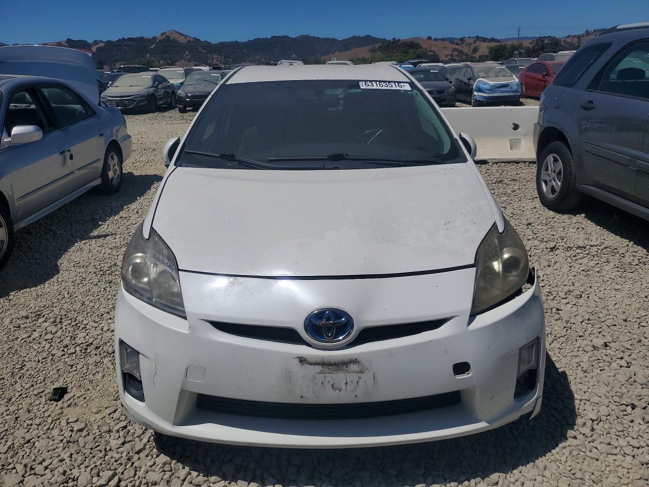 2011 Toyota Prius Three - Фото 5