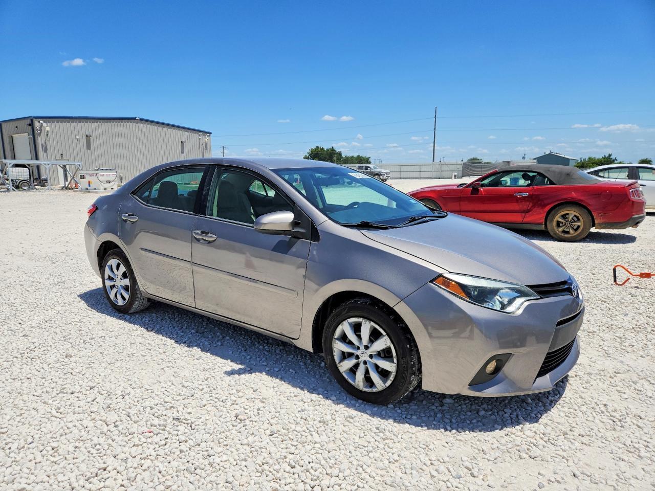 2015 Toyota Corolla Le - Image 4
