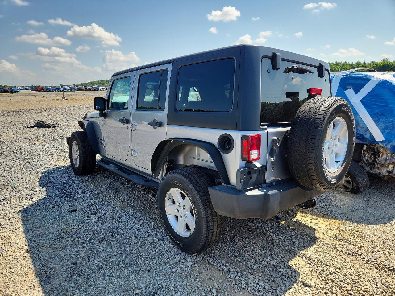 2018 Jeep Wrangler Unlimited Sport - Фото 2