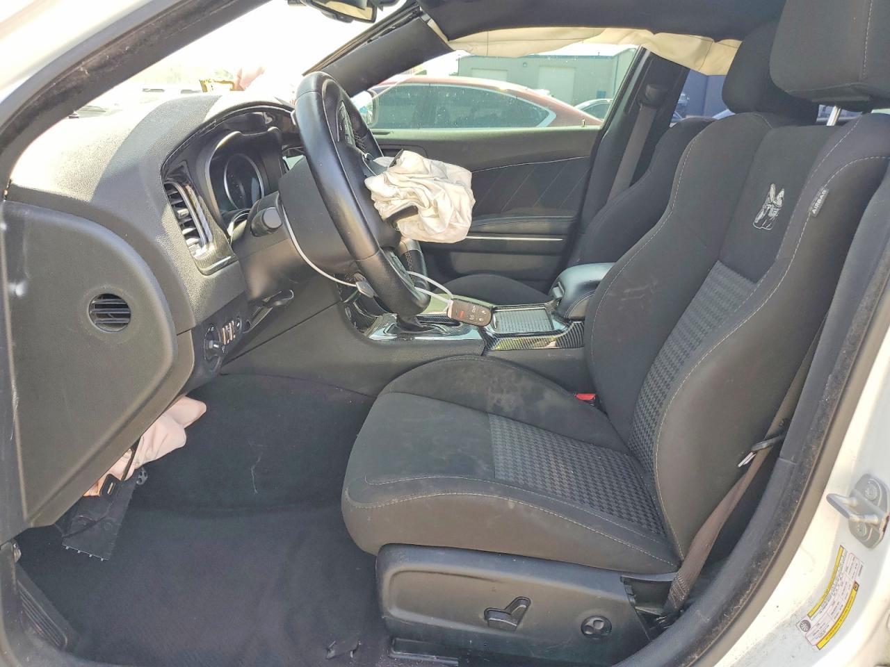2018 Dodge Charger - Image 7