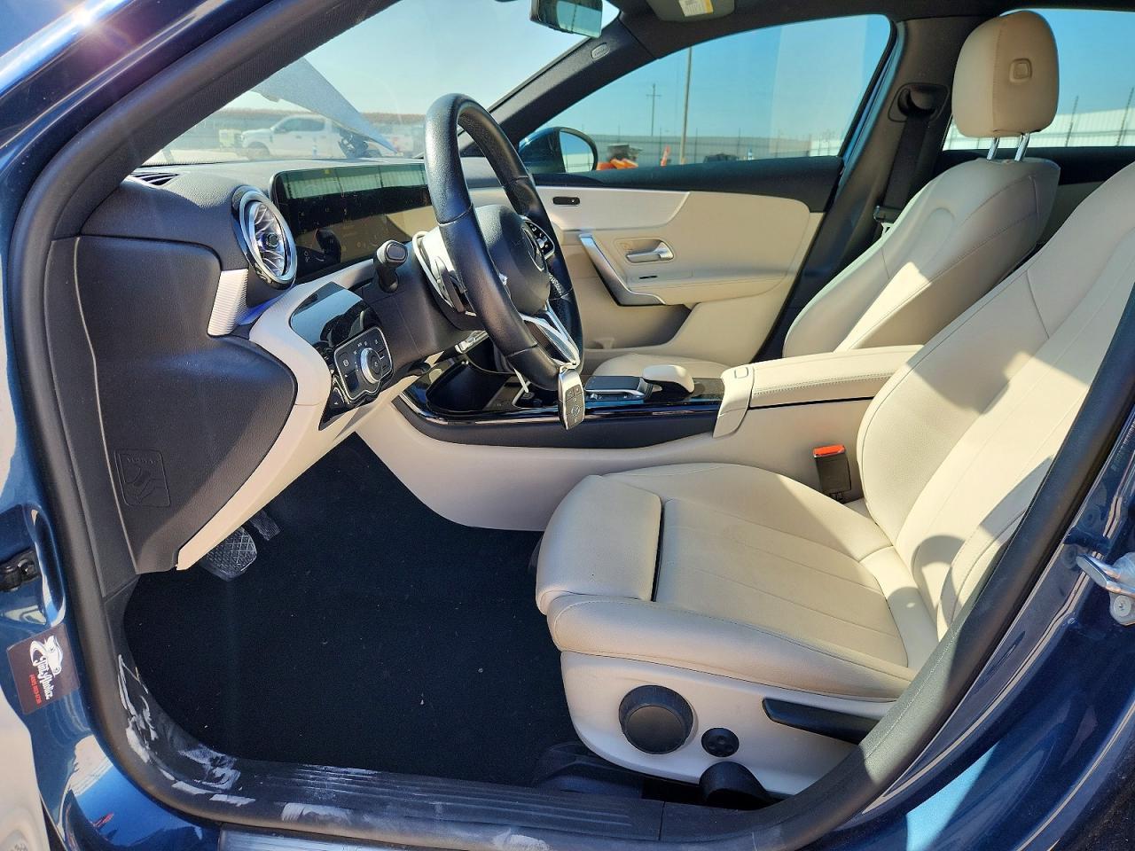2022 Mercedes-Benz A 220 - Фото 7