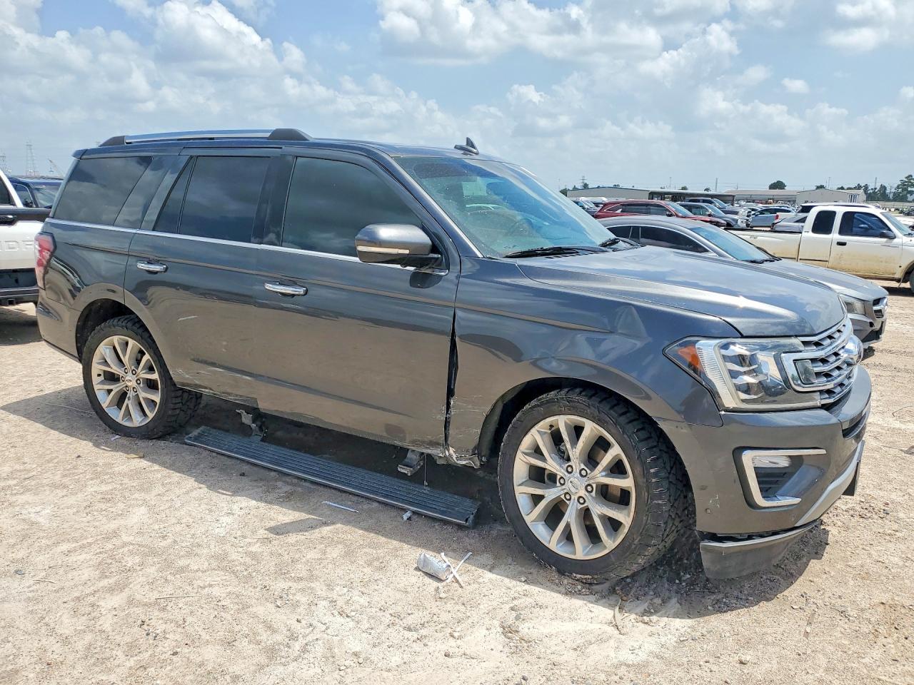 2019 Ford Expedition Limited - Image 4