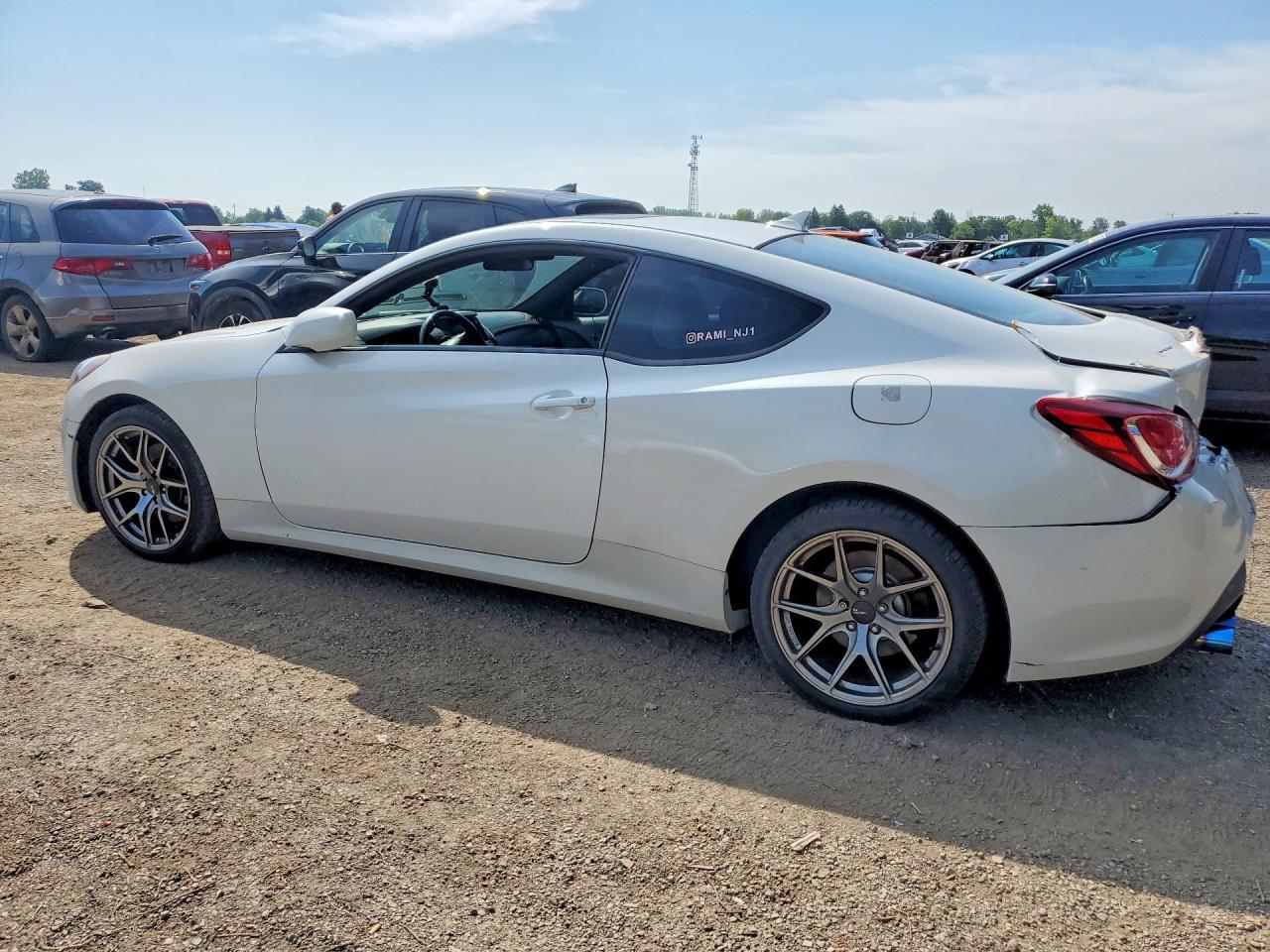 2013 Hyundai Genesis Coupe 2.0T - Фото 2