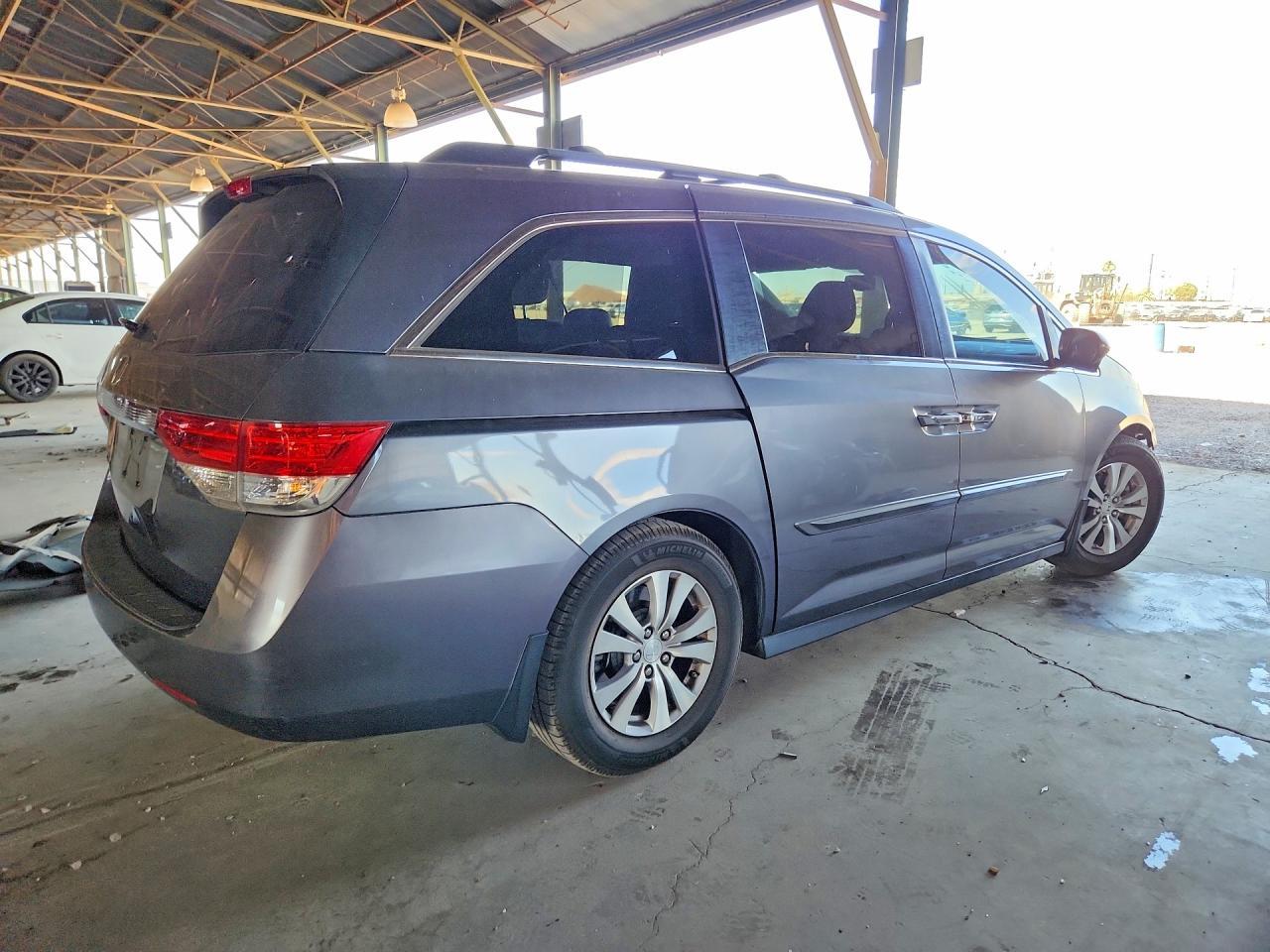 2016 Honda Odyssey Exl - Image 3