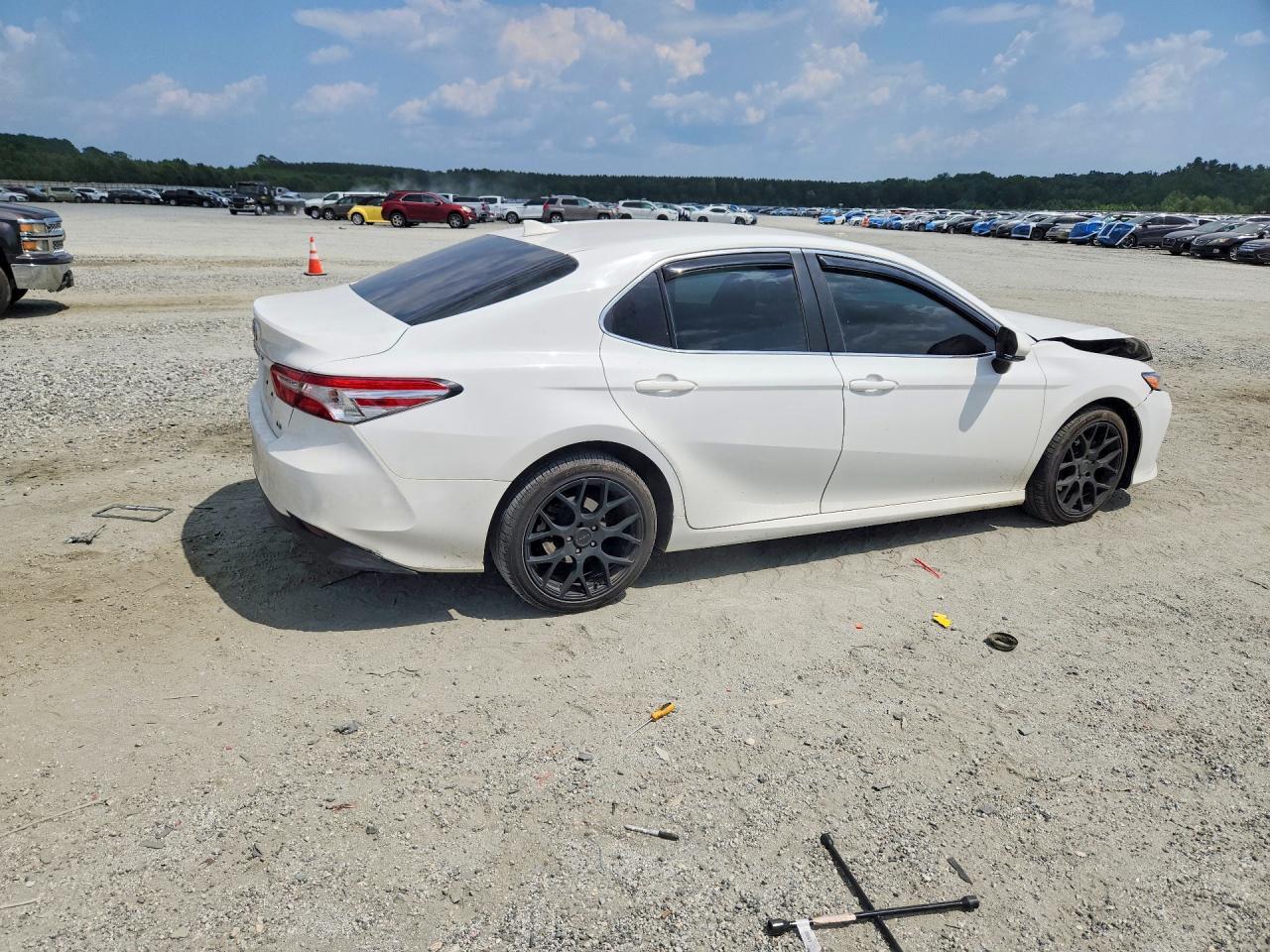 2020 Toyota Camry Le - Image 3