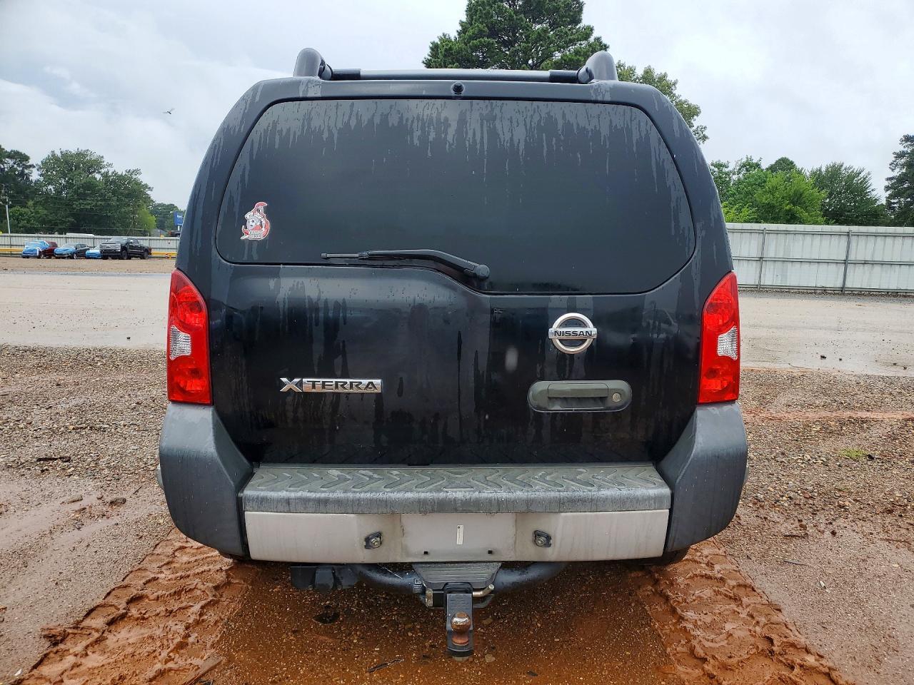 2011 Nissan Xterra X - Image 6