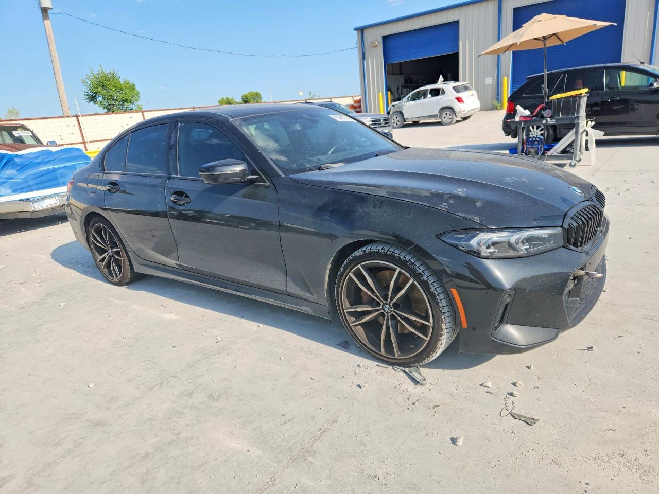 2023 BMW 330I - Фото 4