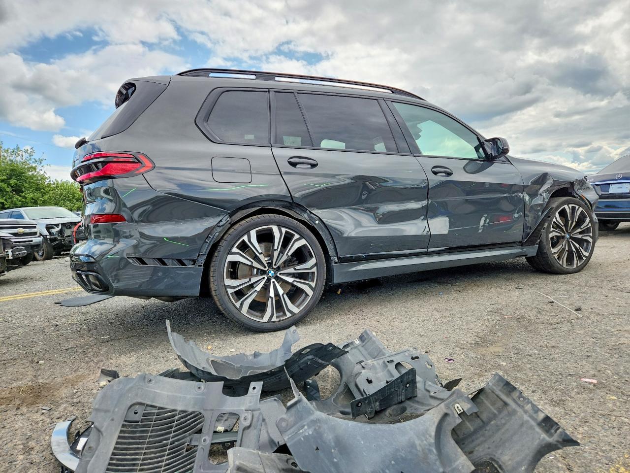 2024 BMW X7 M60I - Image 3