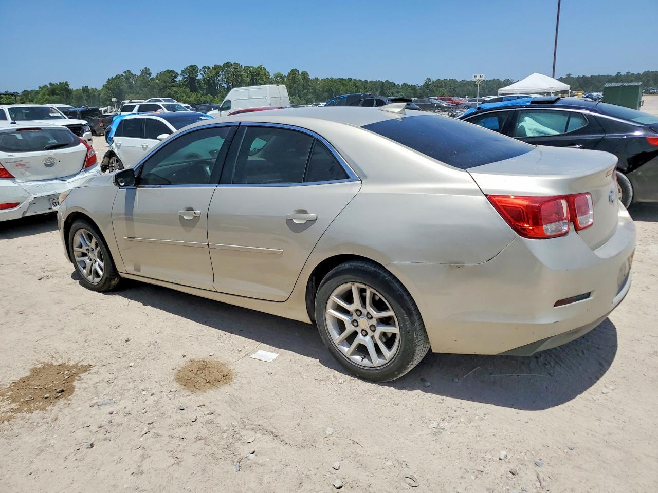 2015 Chevrolet Malibu 1Lt - Фото 2