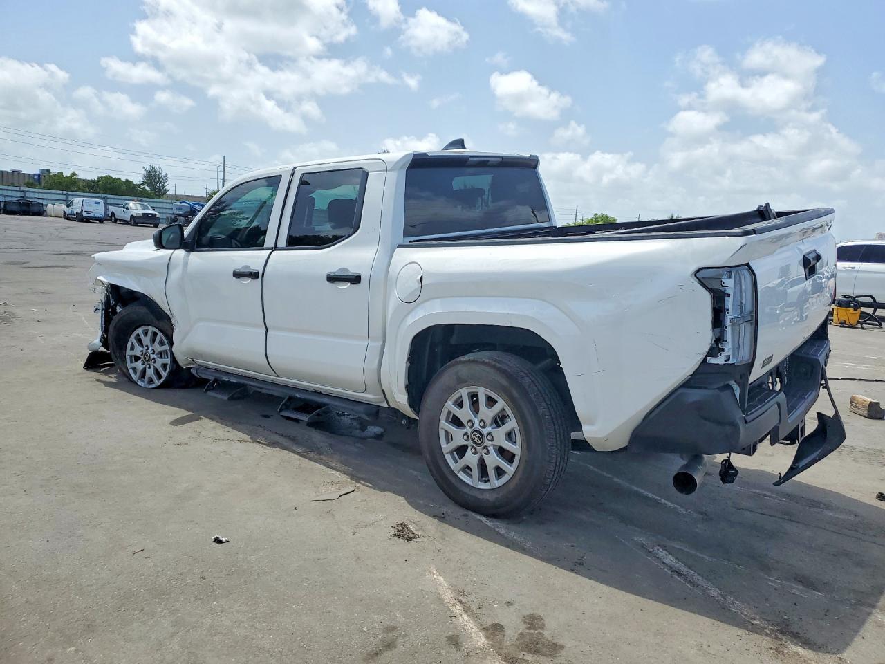 2025 Toyota Tacoma Sr - Фото 2