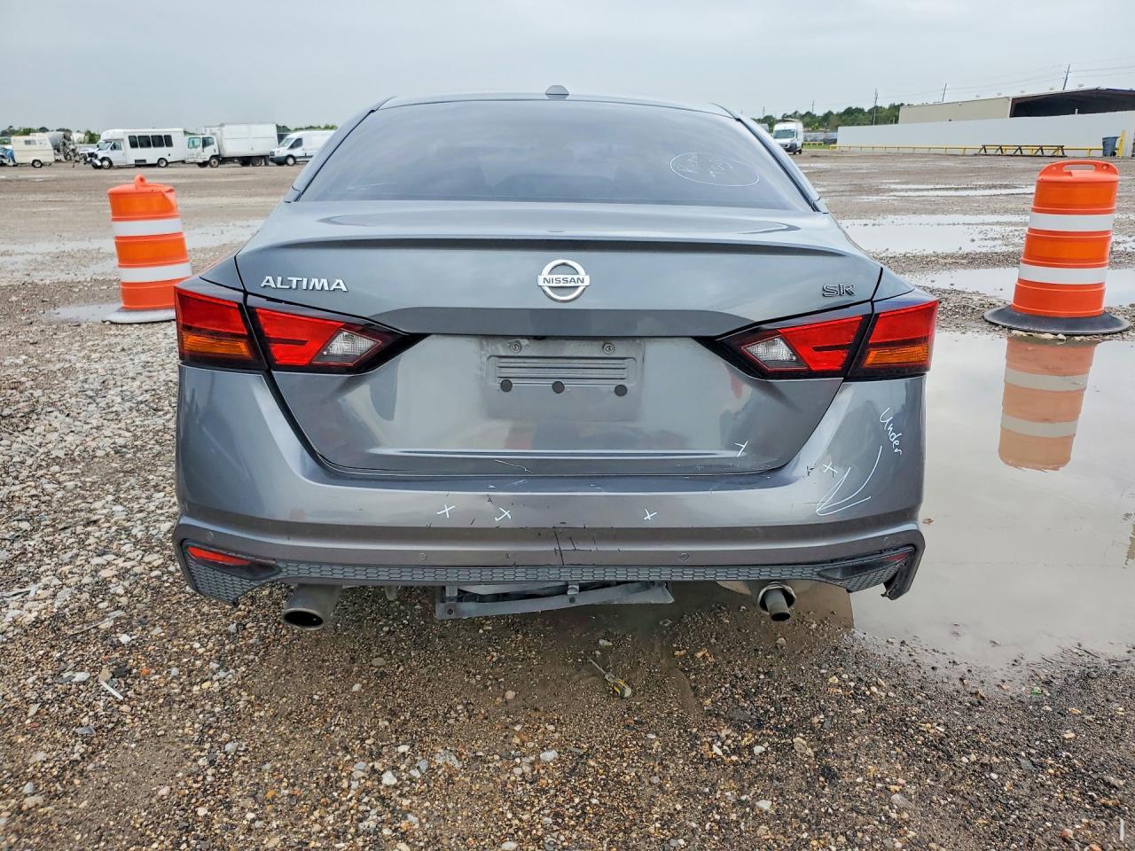 2020 Nissan Altima Sr - Image 6