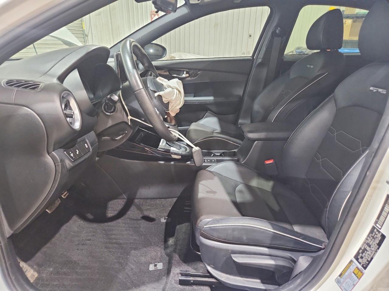 2024 Kia Forte Gt Line - Фото 7