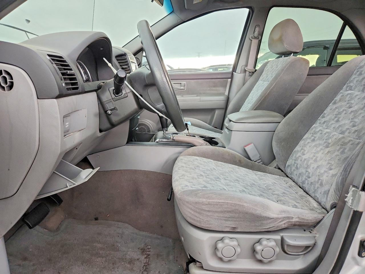 2008 Kia Sorento Base - Фото 7