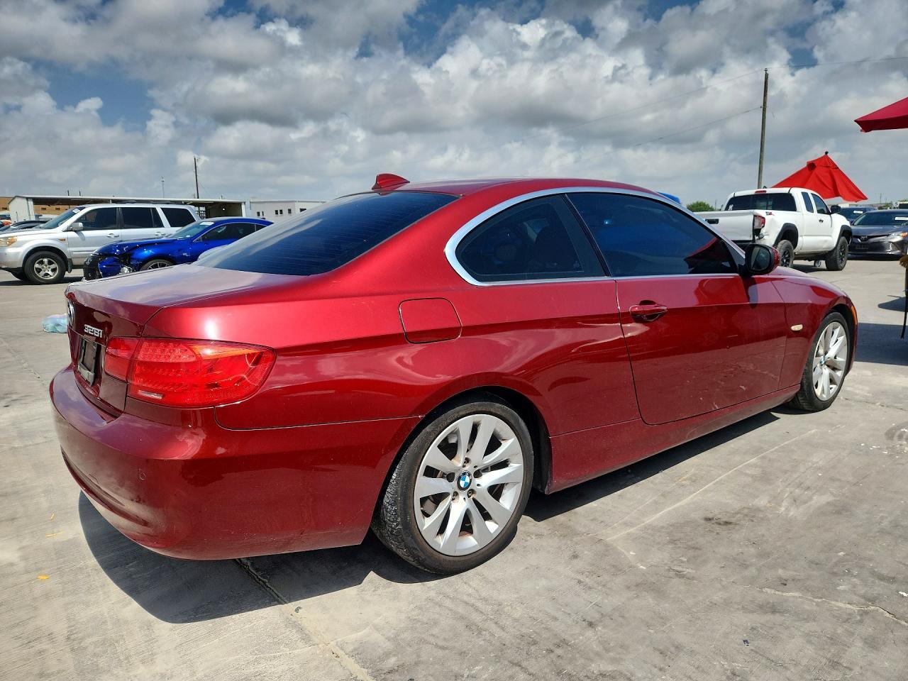 2013 BMW 328 I - Фото 3