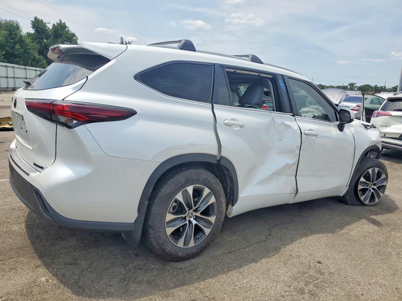 2024 Toyota Highlander Xle - Фото 3
